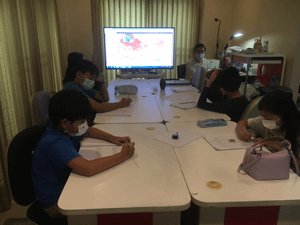 รูปภาพเด็กเรียนสดกลุ่มเล็ก6