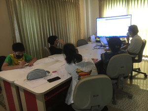 รูปภาพเด็กเรียนสดกลุ่มเล็ก11