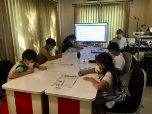 รูปภาพเด็กเรียนสดกลุ่มเล็ก5